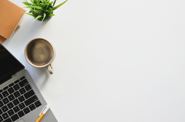 Popołudnia z kodem – dlaczego to najlepsza pora dnia na naukę programowania